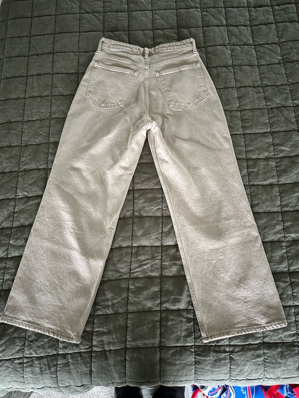 Abercrombie & Fitch Taupe High-Rise Relaxed Jeans - Picture 2 of 4